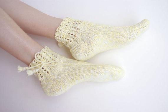 Hvordan strikke openwork sokker med strikkepinner?